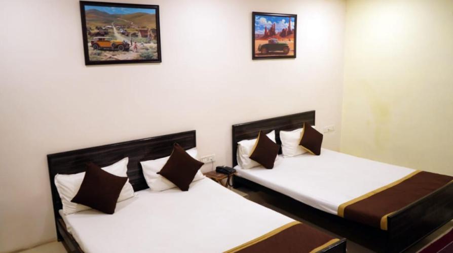 Hotel Atithi Niwas Аллахабад Екстер'єр фото